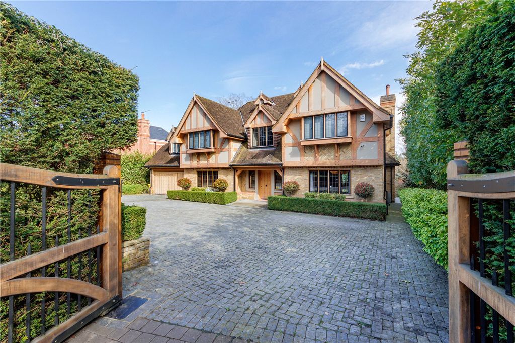 5 bed detached house for saleNewlands Avenue, Radlett WD7