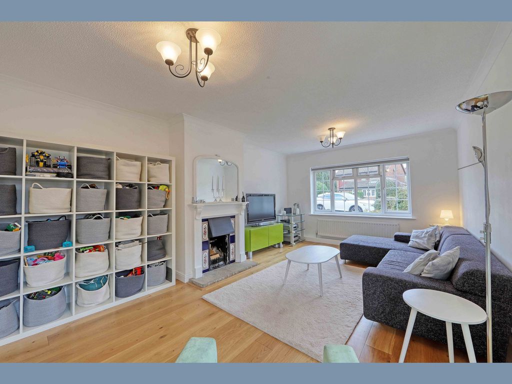 Additional image 2 of 4 bed detached house for saleThames Close, Bourne End SL8
