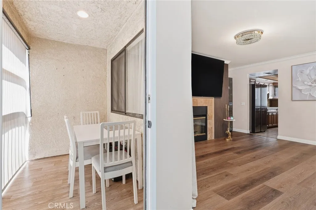 Additional image 12 of 330 Burchett Street Unit 206, Glendale, CA 91203