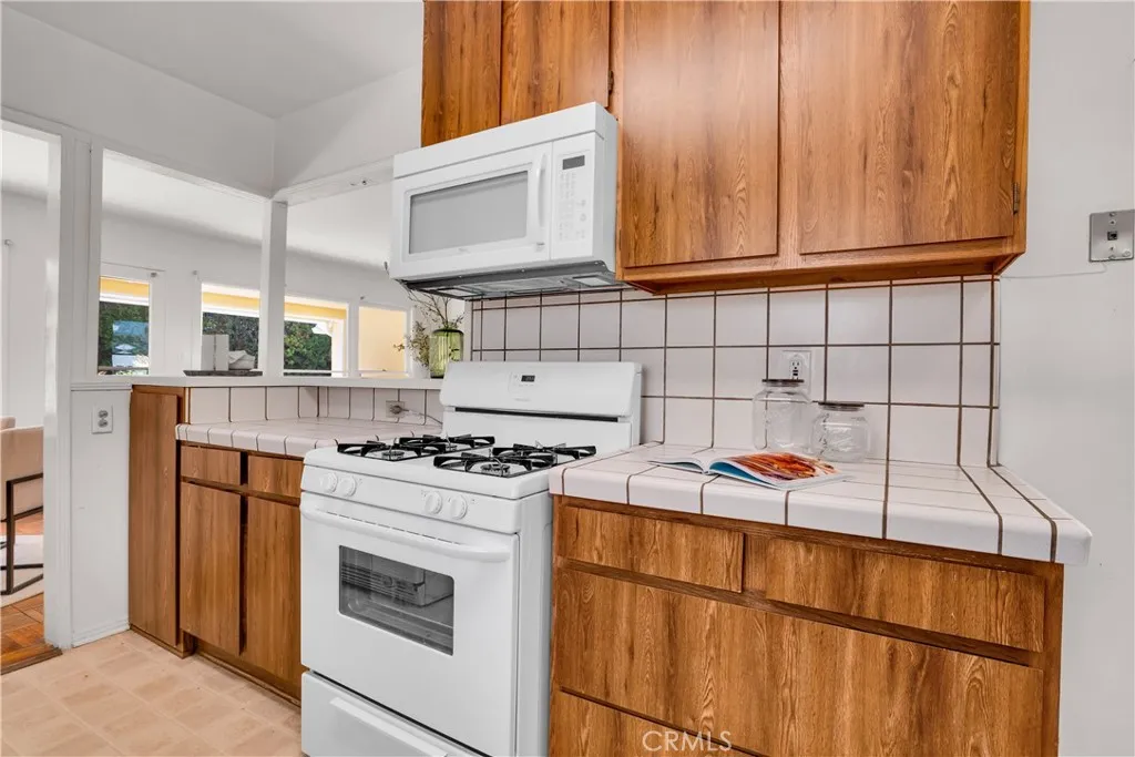Additional image 21 of 7862 Jellico Avenue, Northridge, CA 91325