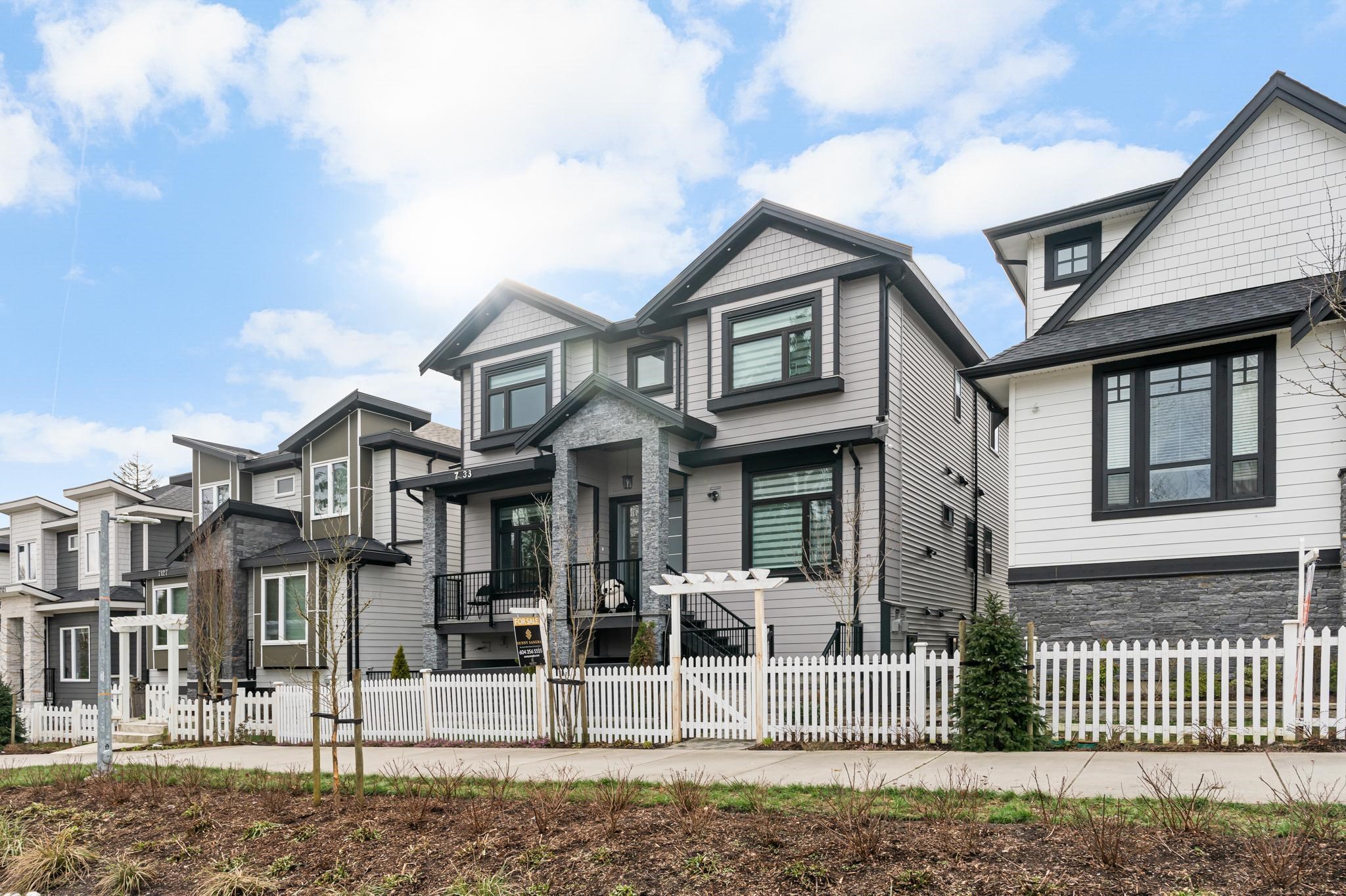 7133 206 Street, Langley, BC, V2Y 3J9