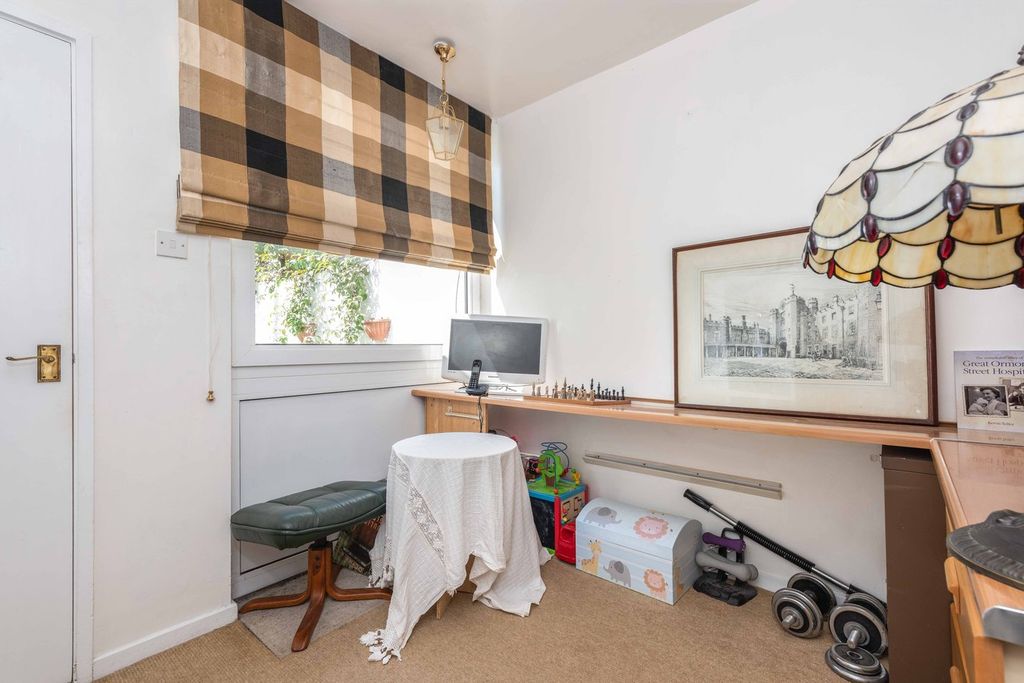 Additional image 9 of 3 bed terraced house for saleBrackley, Weybridge KT13