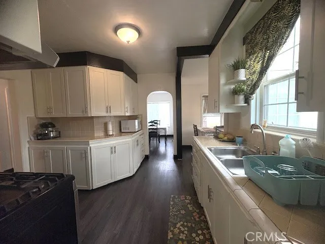 Additional image 45 of 2196 N Orange Grove Avenue, Pomona, CA 91768