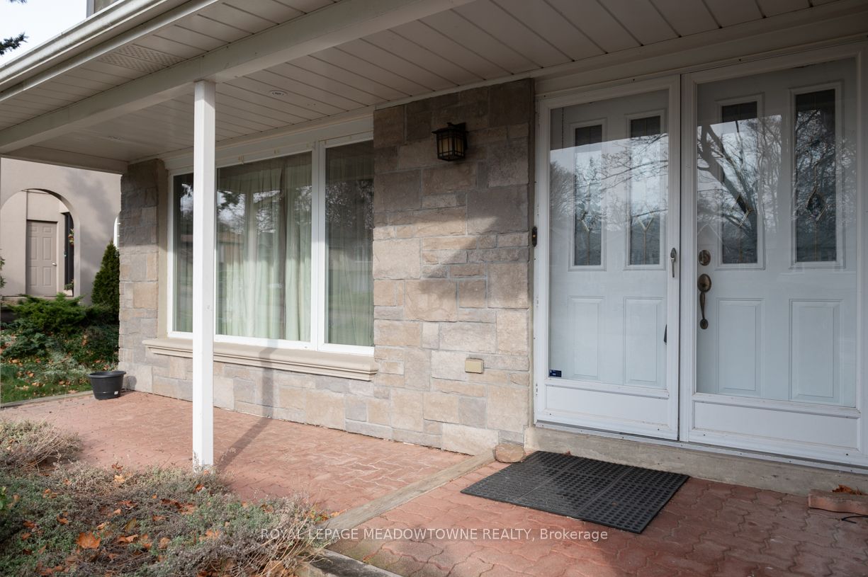 Additional image 2 of 1435 Petrie Way, Mississauga, ON, L5J 3Z7