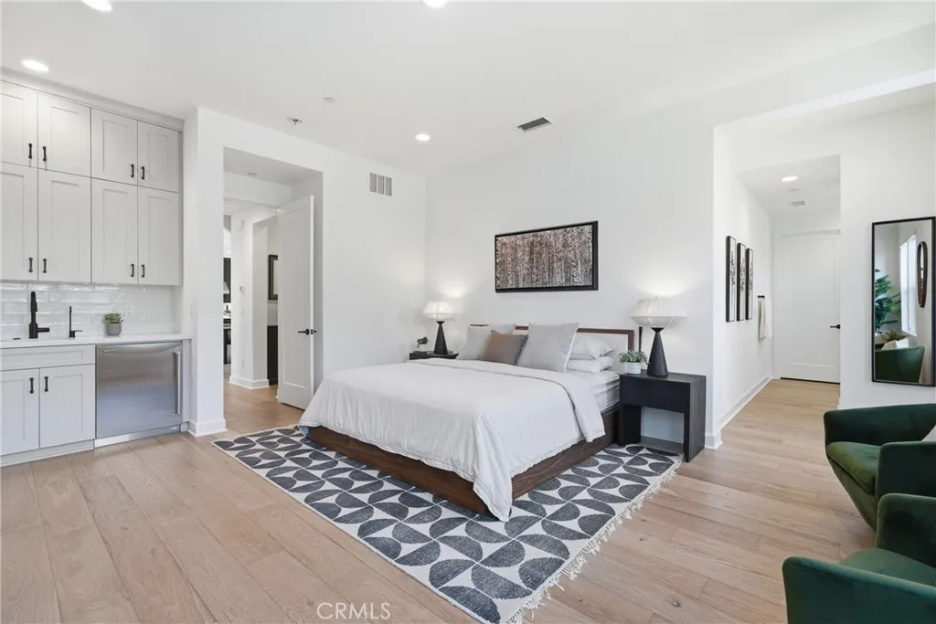Additional image 86 of 124 Chant, Irvine, CA 92618