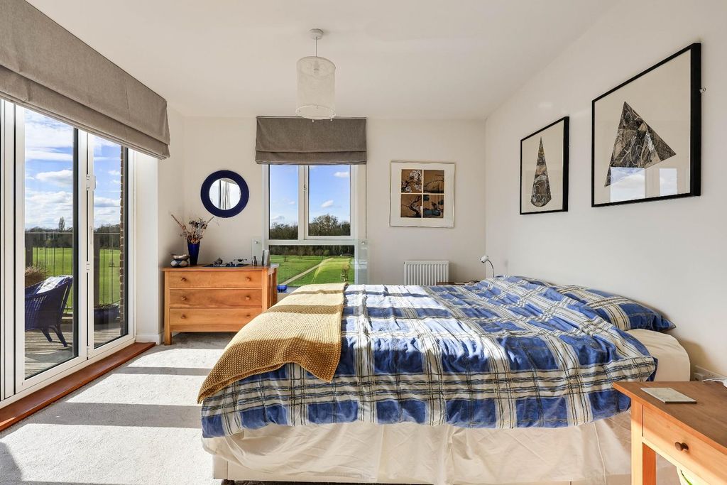 Additional image 11 of 3 bed flat for saleRenard Way, Trumpington, Cambridge CB2