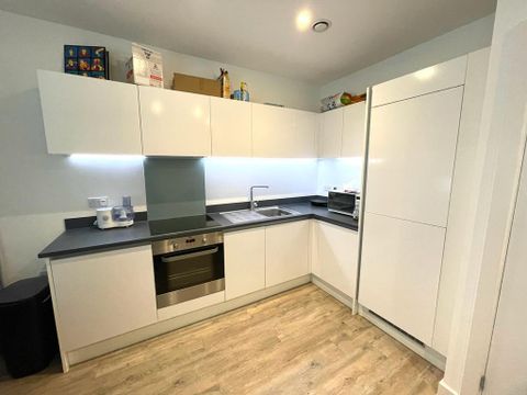 300 Kings Road, Reading RG1
