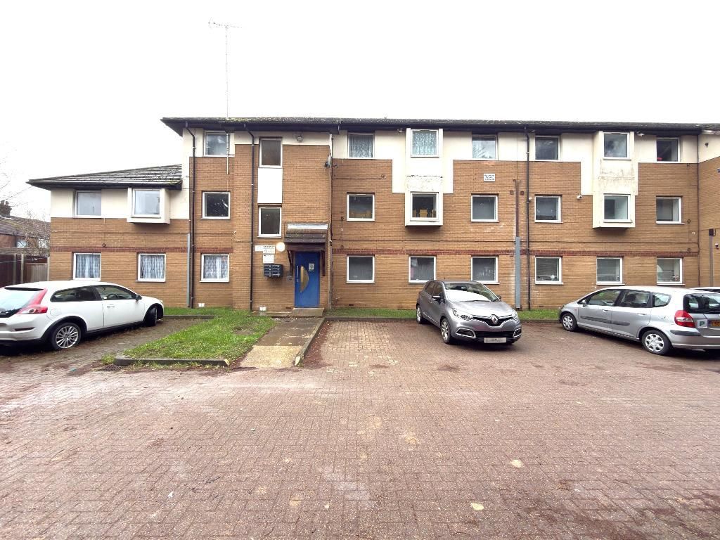 1 bed flat for saleMilliners Court, Milliners Way, Biscot, Luton, Bedfordshire LU3