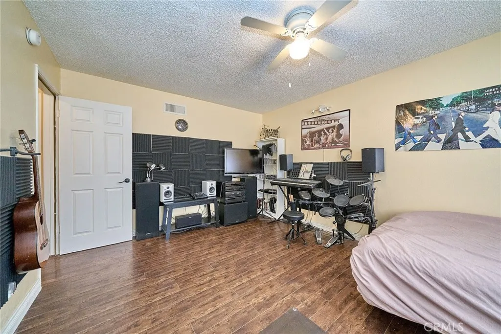Additional image 74 of 20951 Gault St, Canoga Park, CA 91303