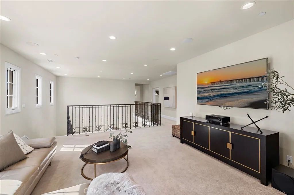 Additional image 36 of 109 Andirons, Irvine, CA 92602