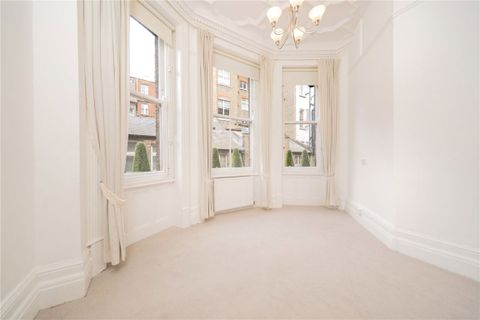 Kensington Court, Kensington W8