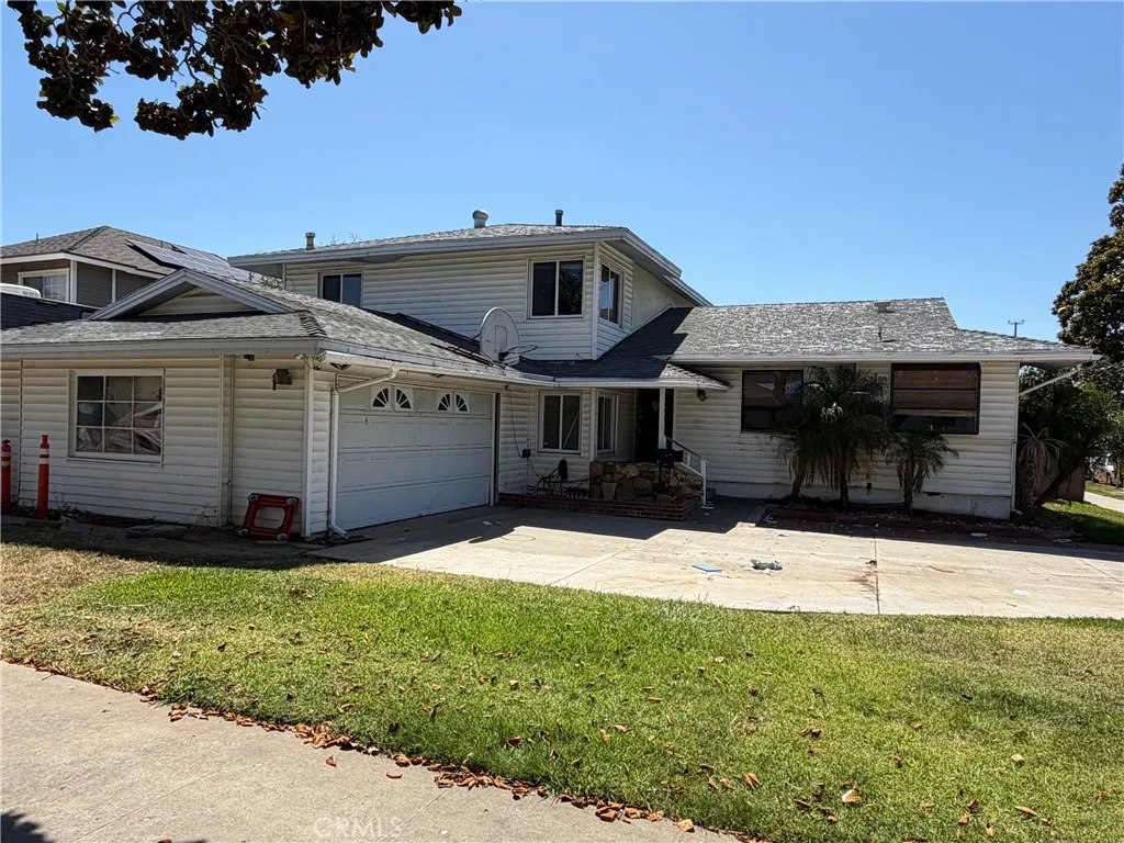 1482 N Grand St, Orange, CA 92867
