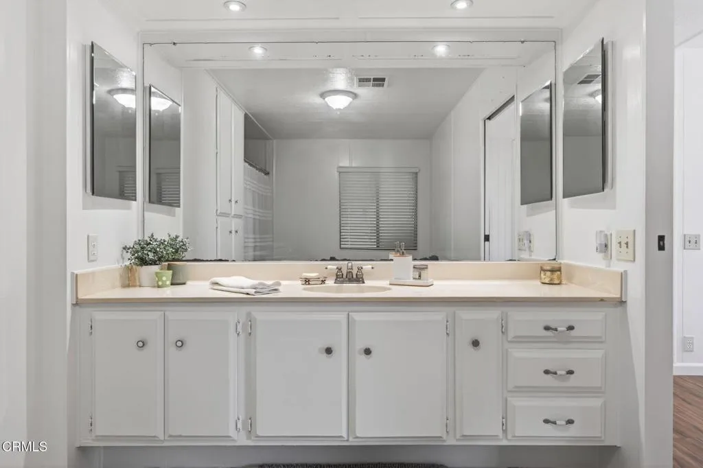 Additional image 32 of 84 Poinsettia Gardens Drive, Ventura, CA 93004