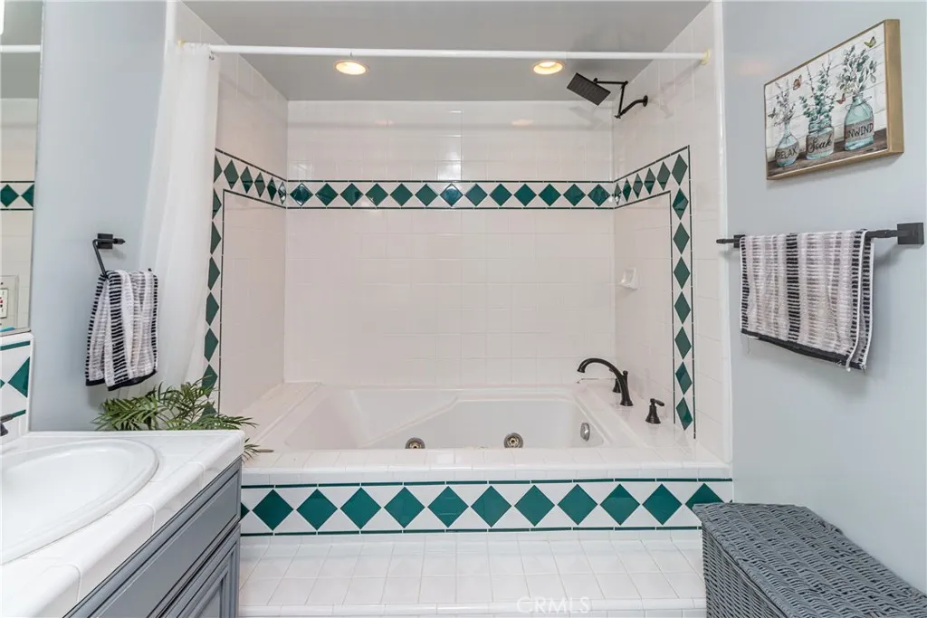 Additional image 16 of 1030 E San Jose Ave, Burbank, CA 91501