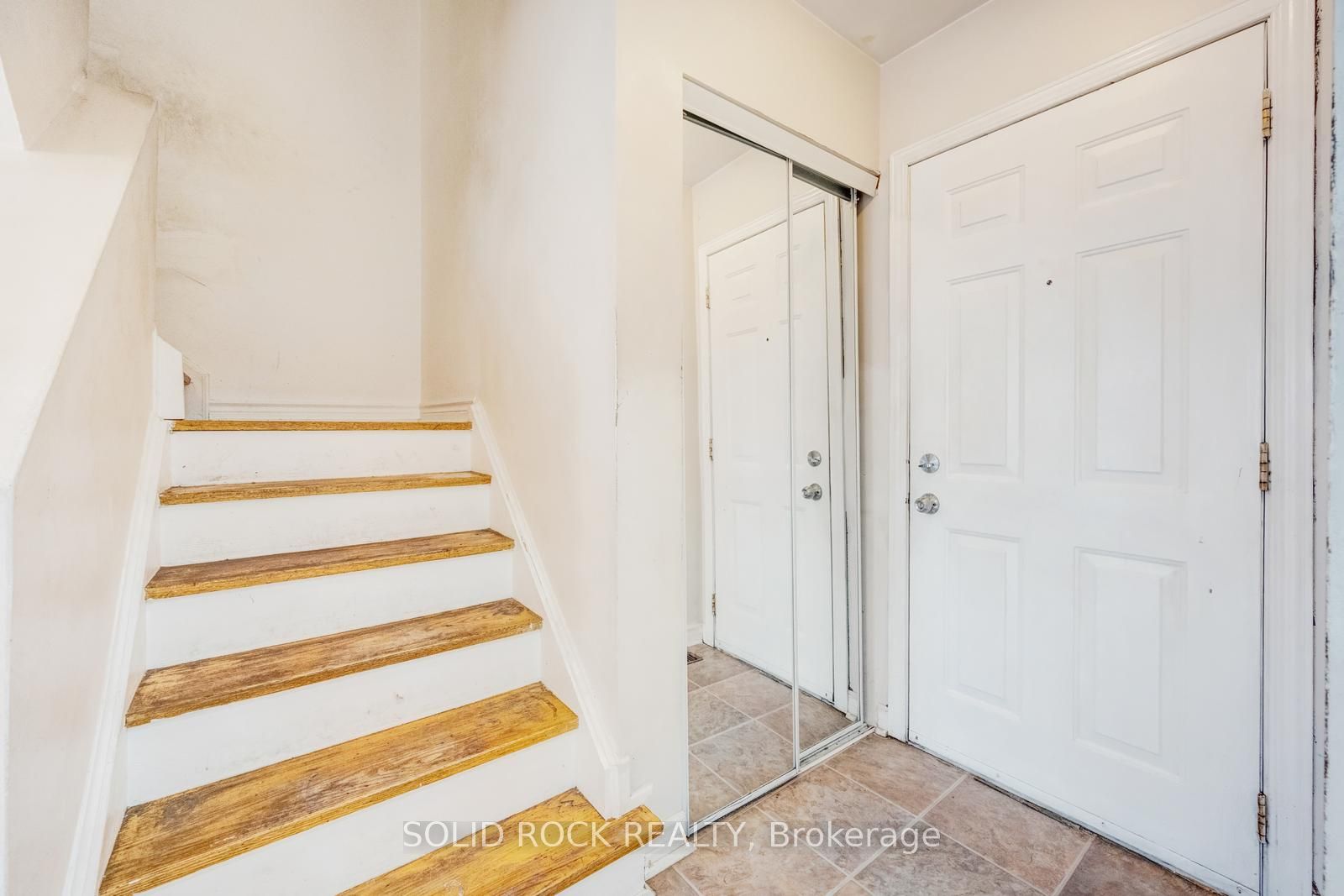 Additional image 5 of 332-332 Fleetwood Crescent, Brampton, ON, L6T 2E7
