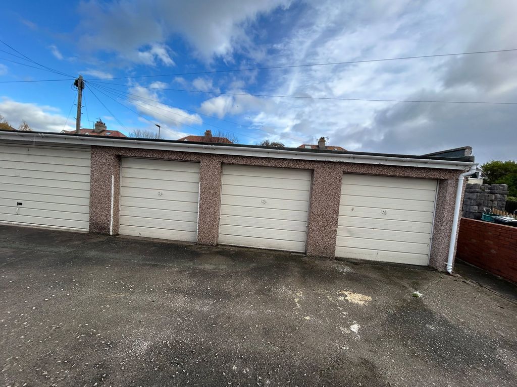 Additional image 17 of 2 bed flat for saleWarren Drive, Deganwy, Conwy LL31