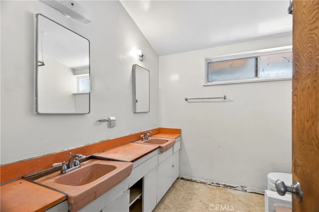 Additional image 12 of 20253 Hamlin Street, Winnetka, CA 91306