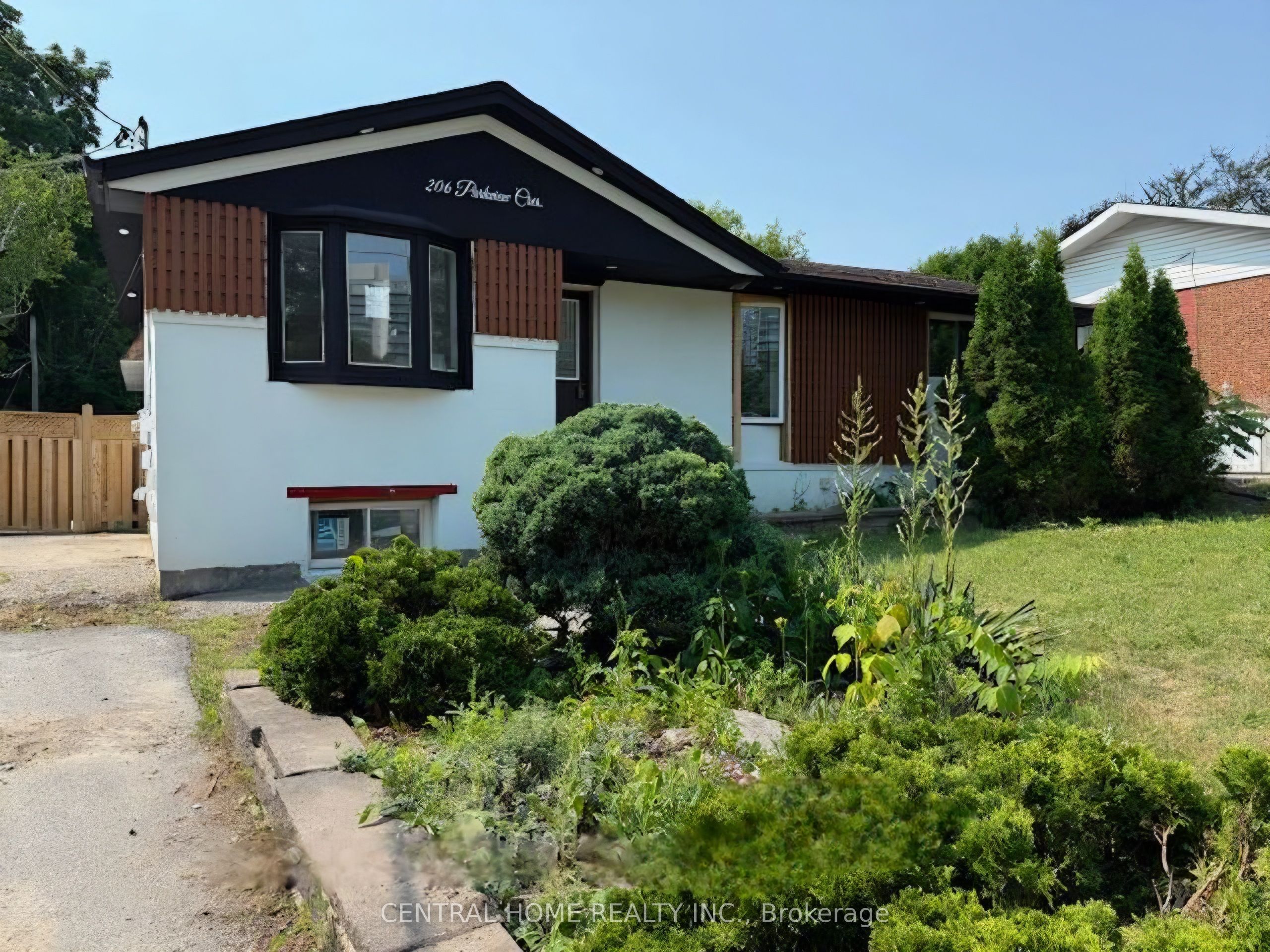Additional image 3 of 206 Parkview Crescent, Newmarket, ON, L3Y 2C8