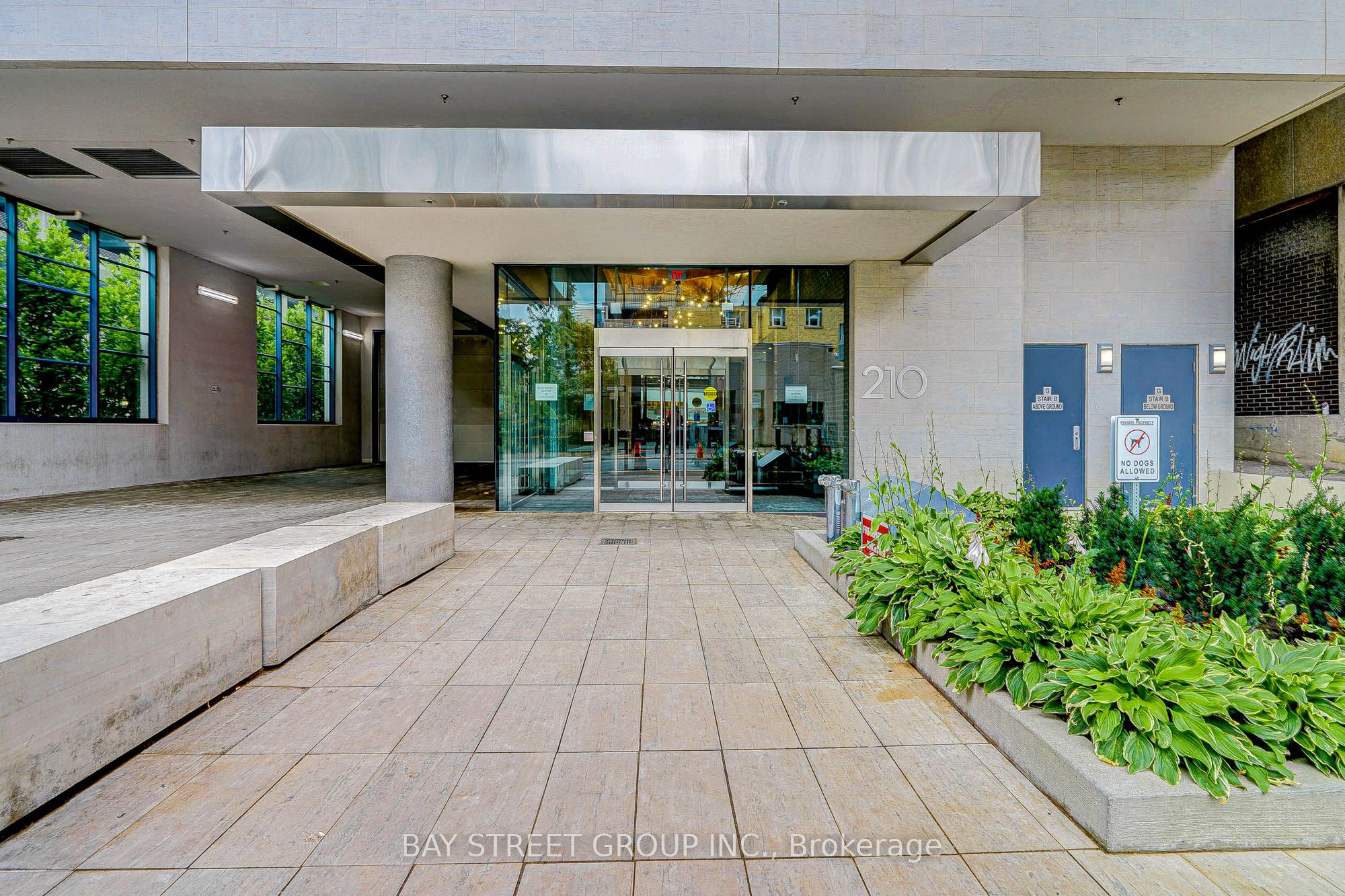 Additional image 4 of 1403-210 Simcoe Street, Toronto, ON, M5T 0A9