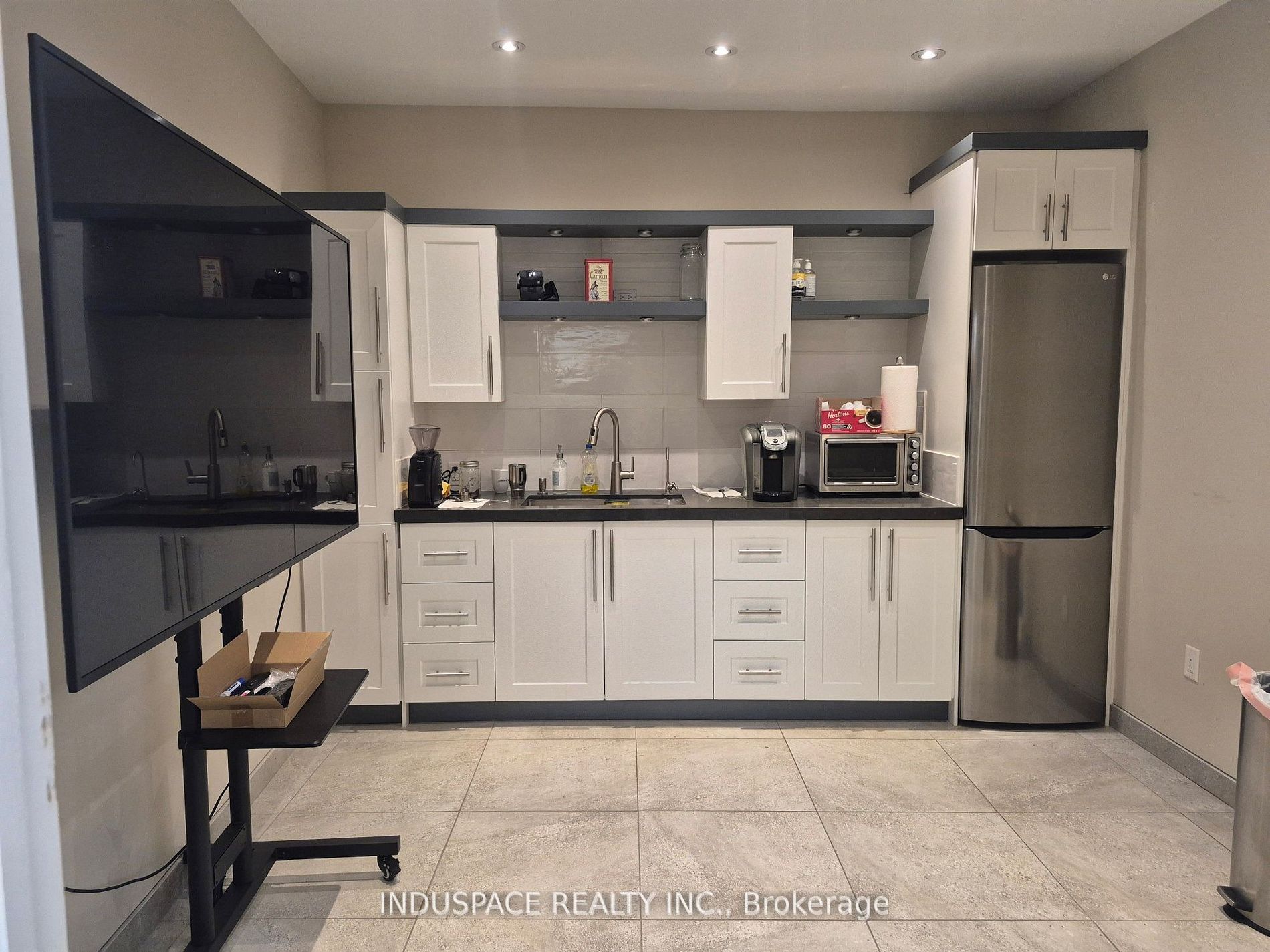 Additional image 6 of #1-1080 Tristar Drive, Mississauga, ON, L5T 1P1