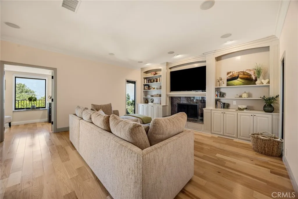Additional image 18 of 3854 Hampstead Rd, La Canada Flintridge, CA 91011