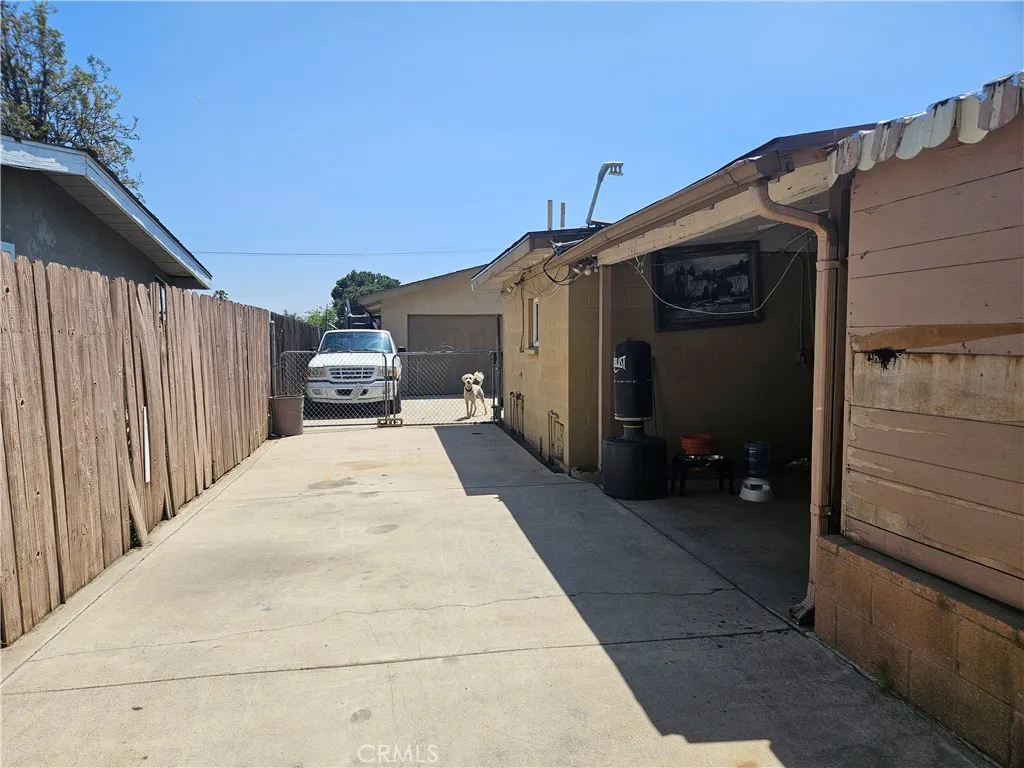 Additional image 100 of 537 E 3rd St, Rialto, CA 92376