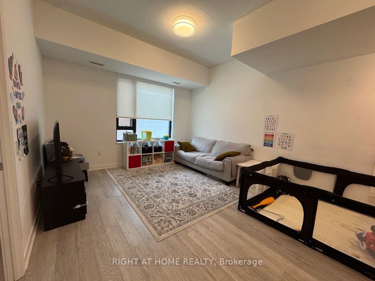 Additional image 3 of 202-3 Strathgowan Avenue, Toronto, ON, M4N 1B8
