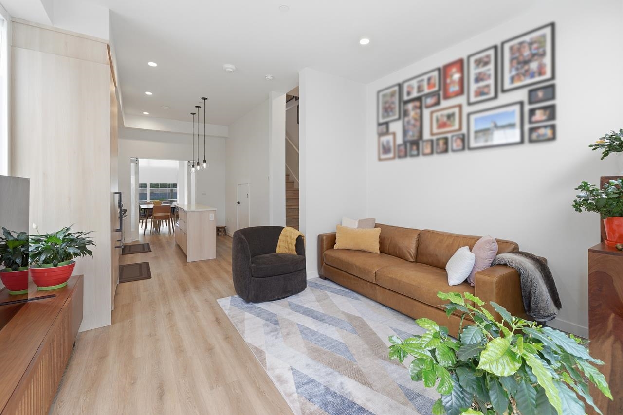 Additional image 5 of 13-237 Ridgeway Avenue, North Vancouver, BC, V7L 0H6