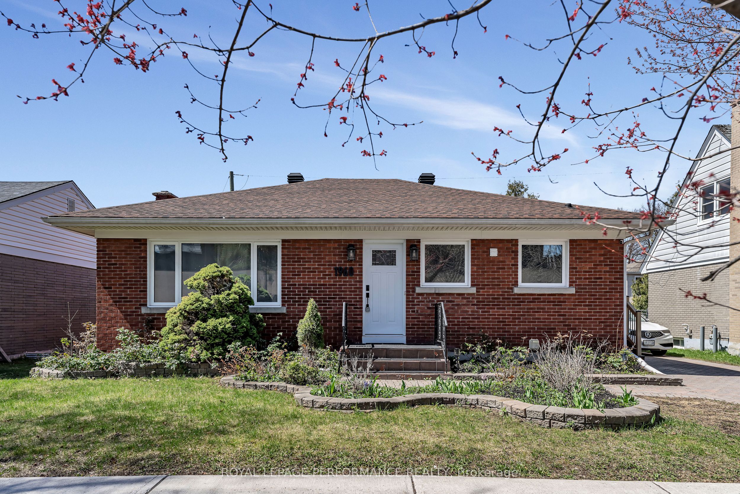 1960 Othello Avenue, Ottawa, ON, K1G 2A4