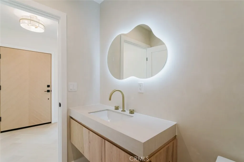 Additional image 112 of 941 Sherlock Drive, Burbank, CA 91501