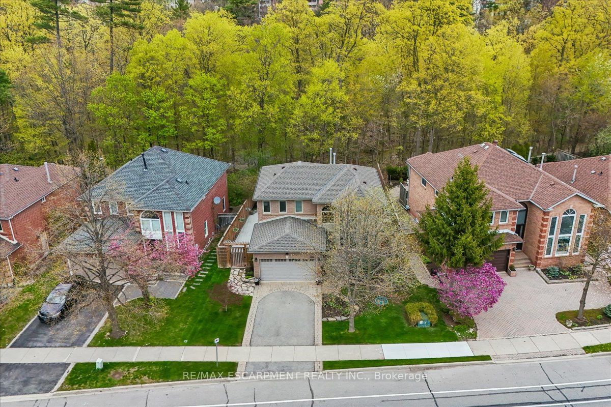 1257 Mccraney Street E, Oakville, ON, L6H 3A3