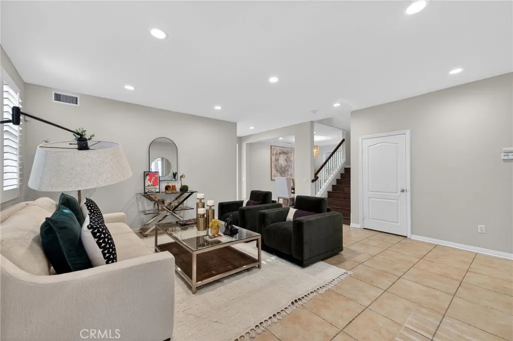 Additional image 4 of 20800 Campania Ln, Porter Ranch, CA 91326