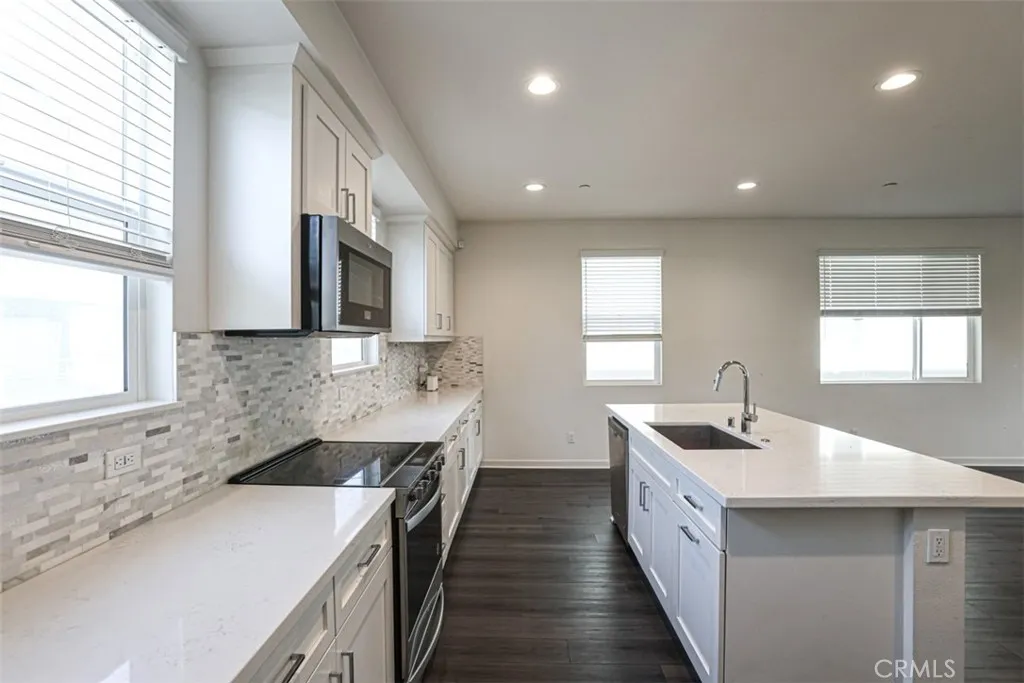 Additional image 28 of 919 E 2nd St, Santa Ana, CA 92701
