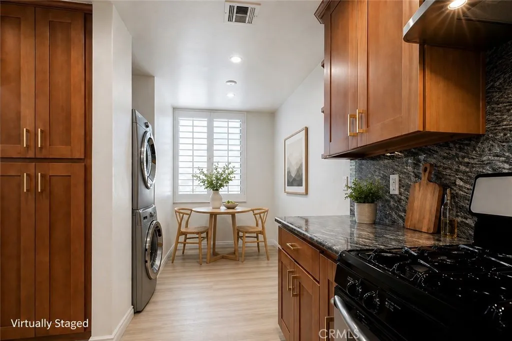 Additional image 11 of 10470 Riverside Dr Unit 102, Toluca Lake, CA 91602