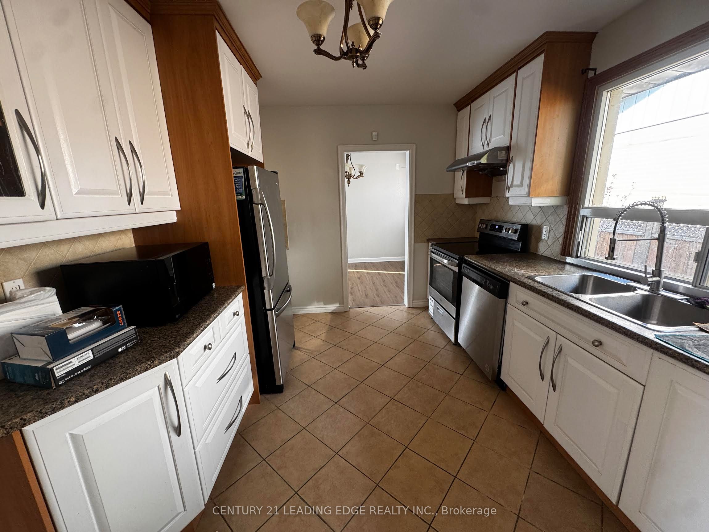Additional image 3 of 409 Paliser Crescent S, Richmond Hill, ON, L4C 1S2