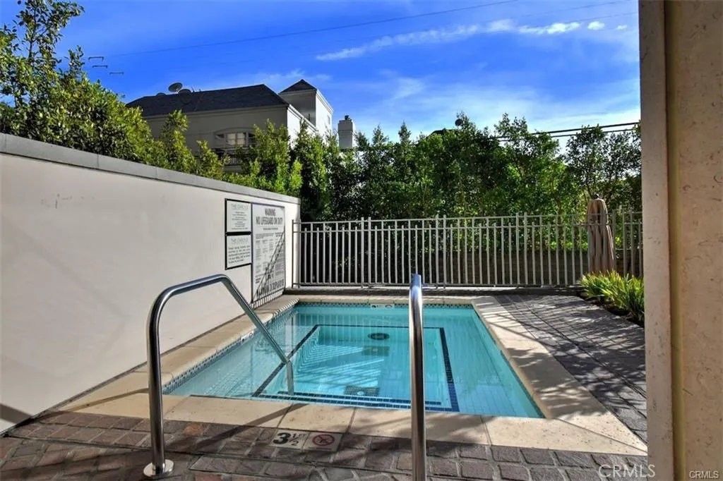 10776 Wilshire Blvd Unit 404, Los Angeles, CA 90024