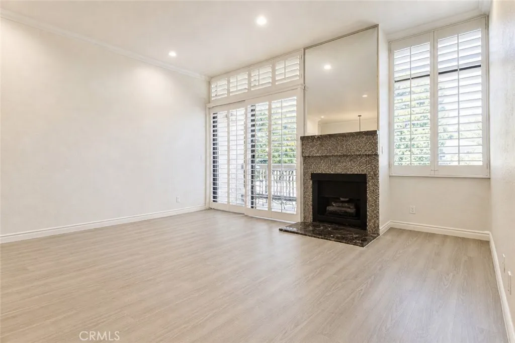 Additional image 3 of 10470 Riverside Dr Unit 102, Toluca Lake, CA 91602