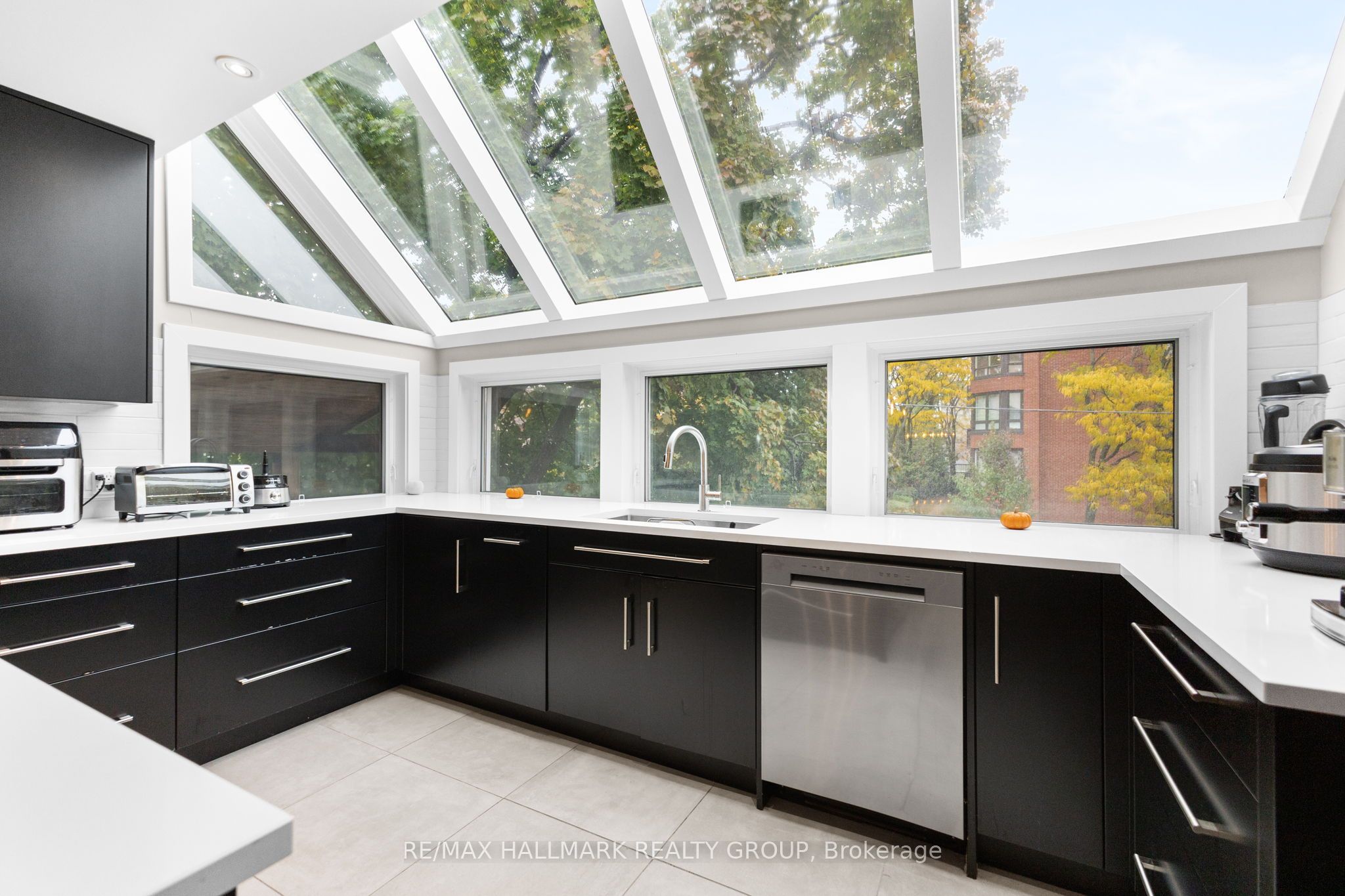 Additional image 5 of 501 Wilbrod Street, Ottawa, ON, K1N 5R4