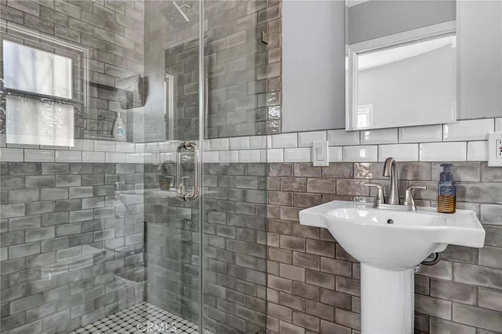 Additional image 58 of 3664 Holboro Dr, Los Angeles, CA 90027