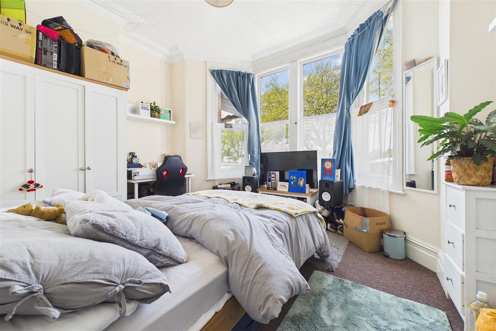 Additional image 6 of 7 bed terraced house for saleGloucester Road, Horfield, Bristol BS7