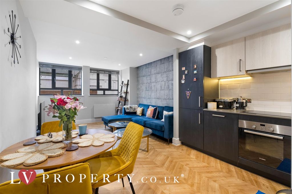 Additional image 3 of 2 bed flat for saleNewhall Street, Birmingham, West Midlands B3