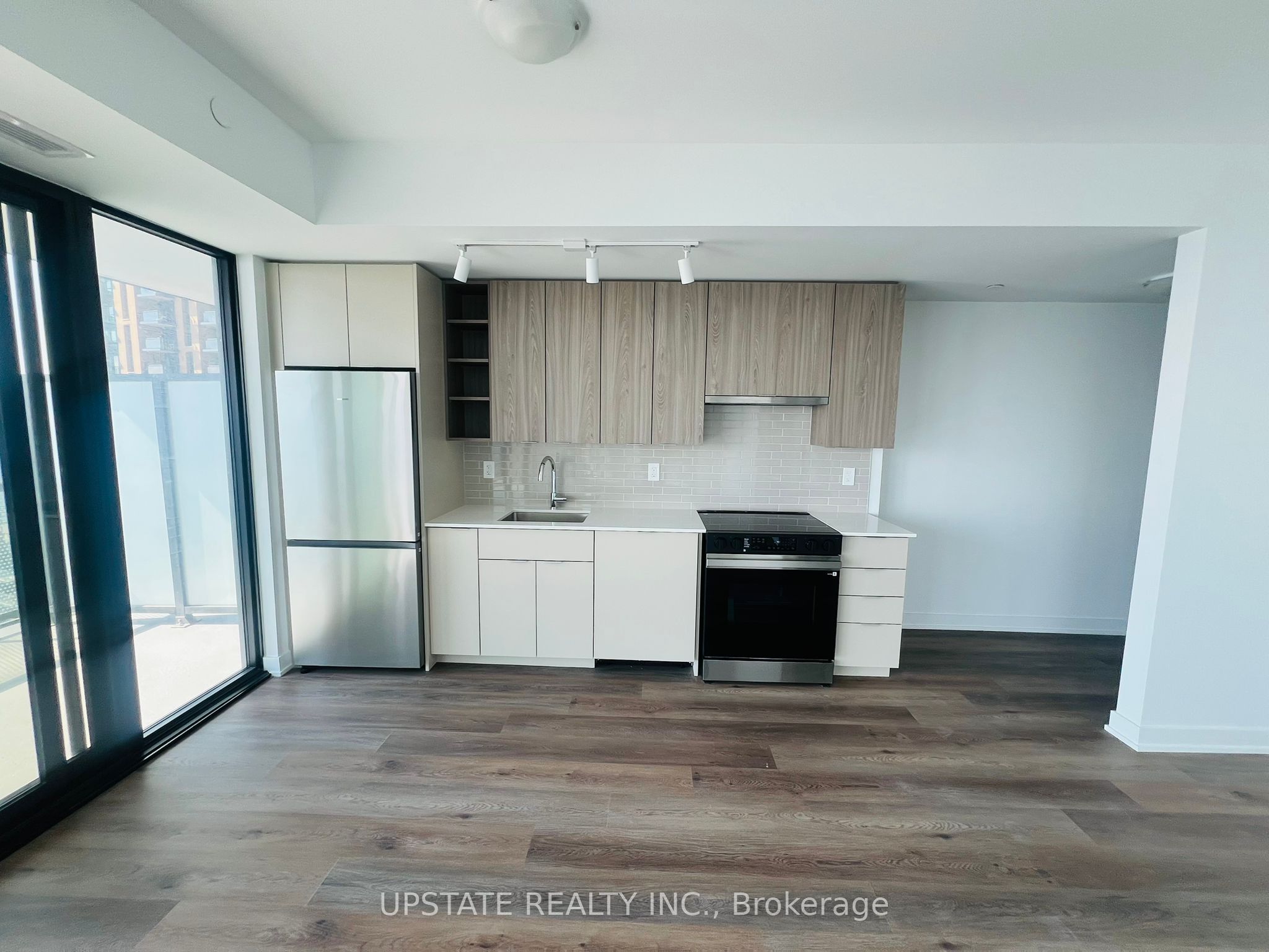 Additional image 3 of 1204-2075 Lakeshore Road, Burlington, ON, L7R 0H3