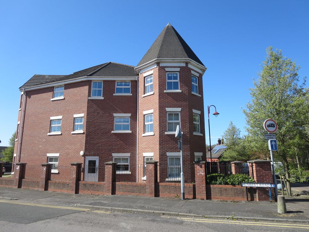 2 bed penthouse for saleEtruria Court, Etruria, Stoke-On-Trent ST1