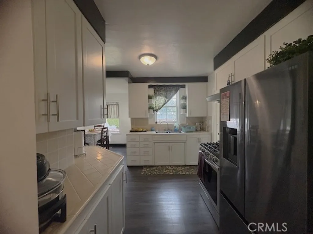 Additional image 8 of 2196 N Orange Grove Avenue, Pomona, CA 91768