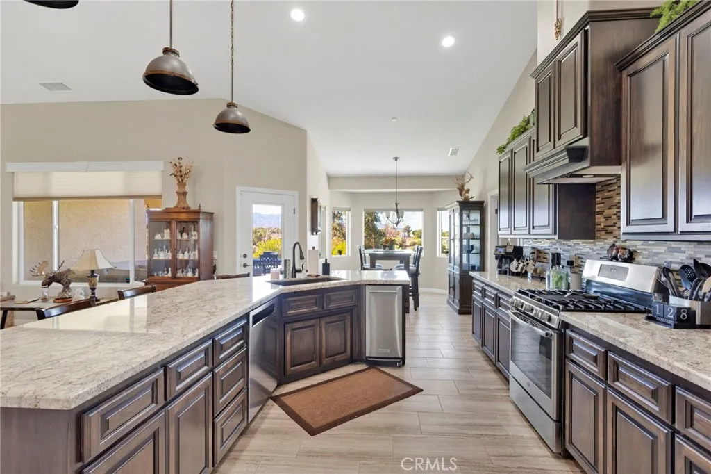 Additional image 74 of 8140 Heartland Cir, Oak Hills, CA 92344