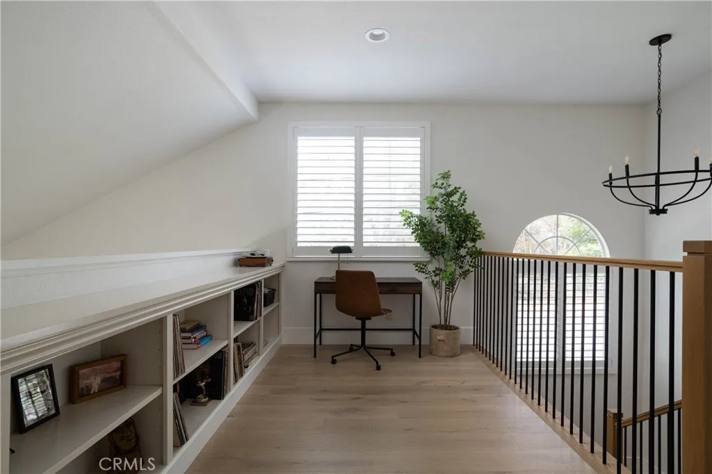 Additional image 15 of 293 Mesa Dr, Costa Mesa, CA 92627