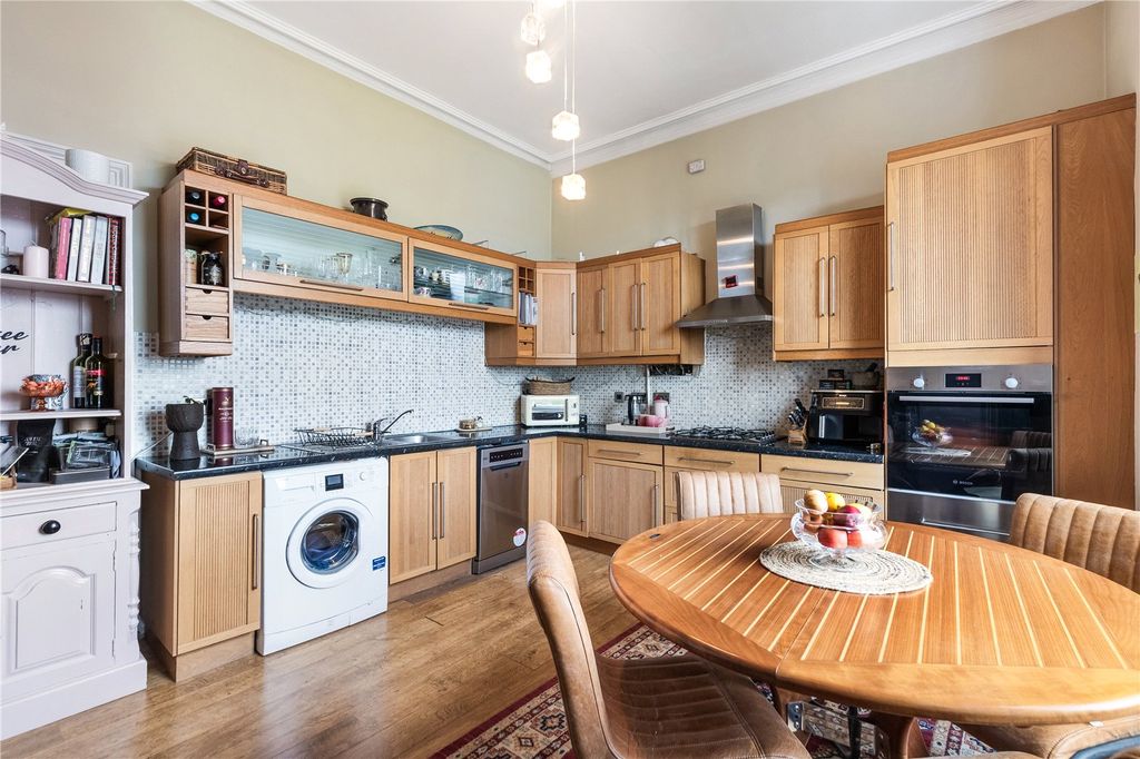 Additional image 10 of 2 bed flat for sale4B, Irvine Place, Stirling, Stirlingshire FK8