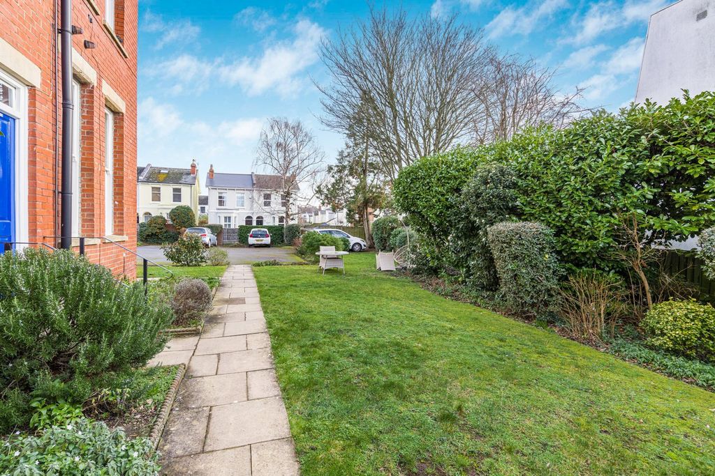 Additional image 6 of 2 bed flat for saleSt Stephens Road, Tivoli, Cheltenham GL51