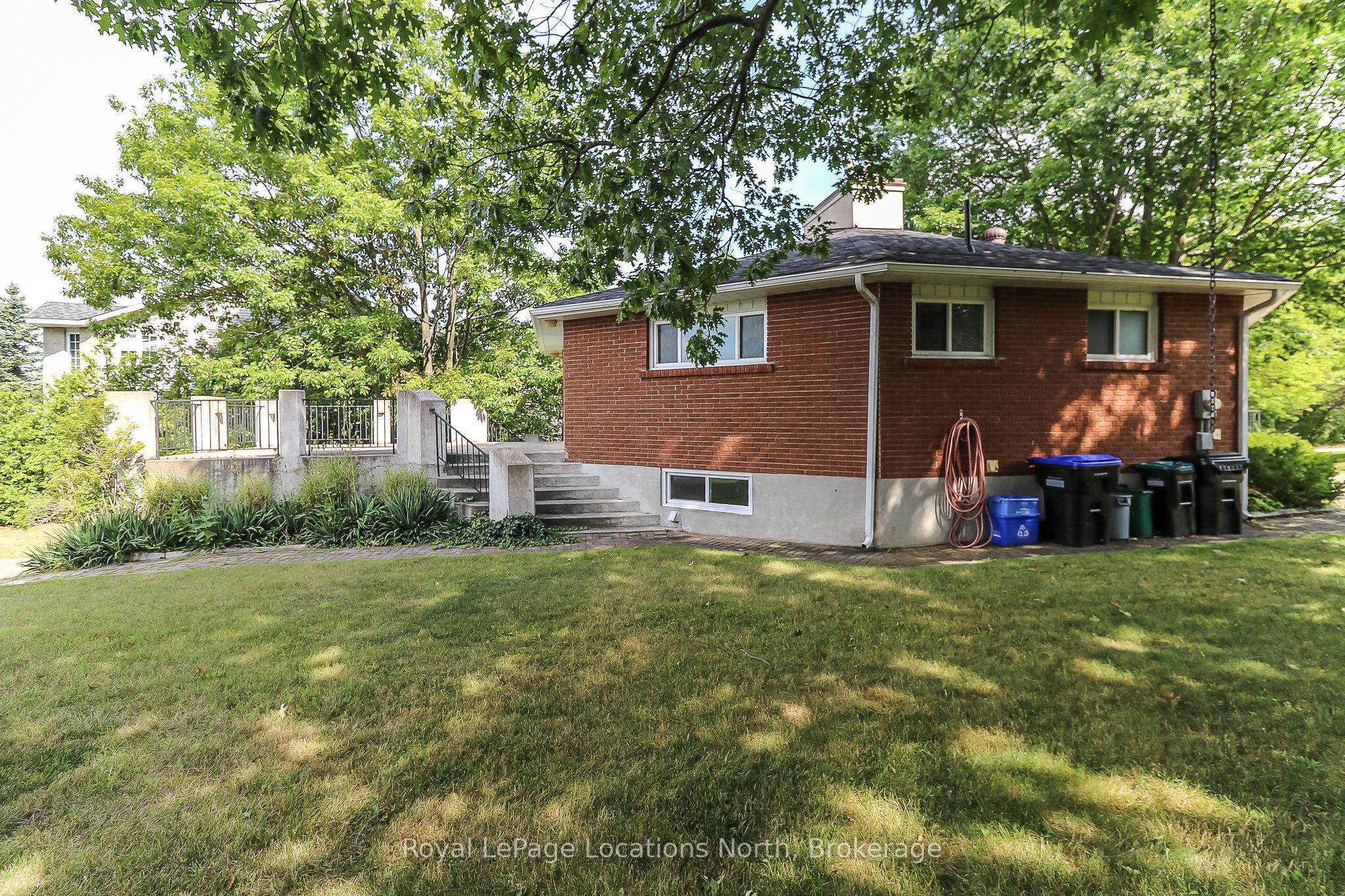 Additional image 2 of 10 Sunset Court, Wasaga Beach, ON, L9Z 2A9