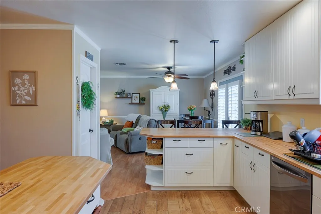 Additional image 35 of 19802 Steinway St, Canyon Country, CA 91351